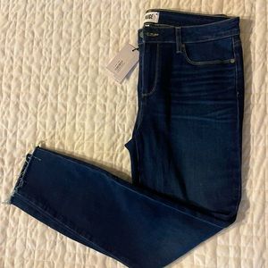 NWT - Paige jeans - ankle distressed skinny - never worn perfect condition
